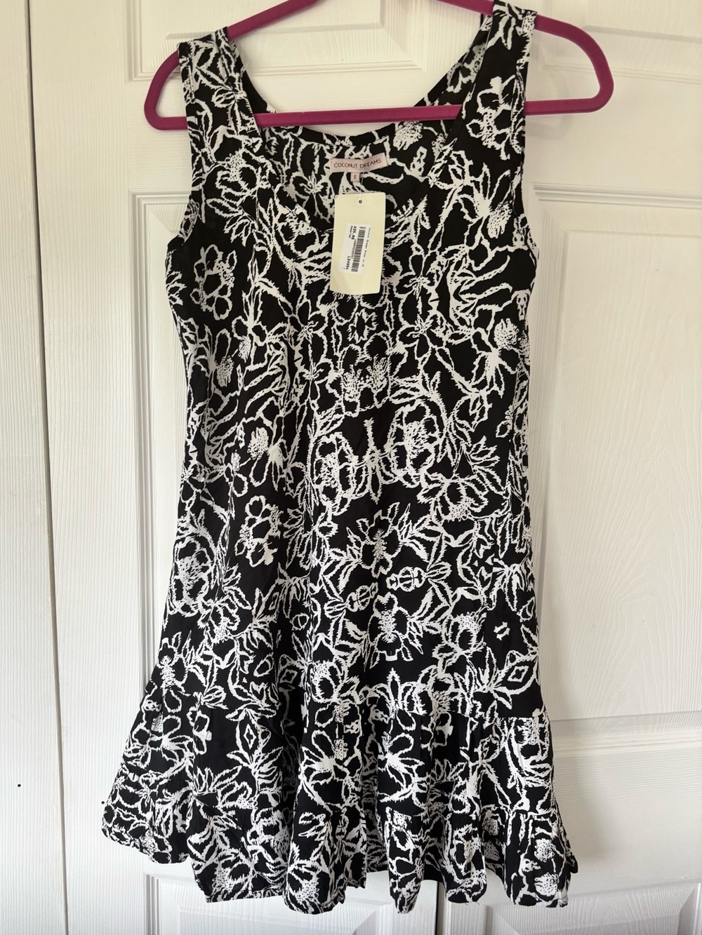 NWT Coconut Dreams Black White Floral Sleeveless Ruffle Hem Dress Size Small